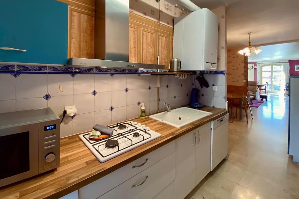 "Georgio" Grand Appartement Traversant Avec Vue Canal Et Parking Сет Екстер'єр фото